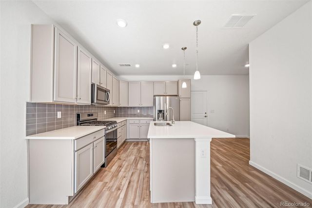 475 Millwall Circle, Castle Pines, CO 80108