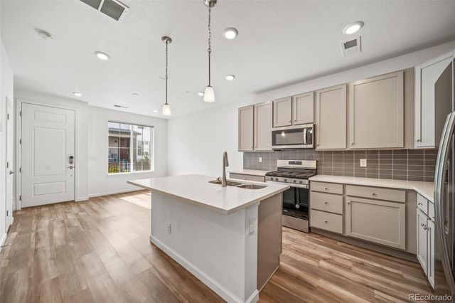 475 Millwall Circle, Castle Pines, CO 80108