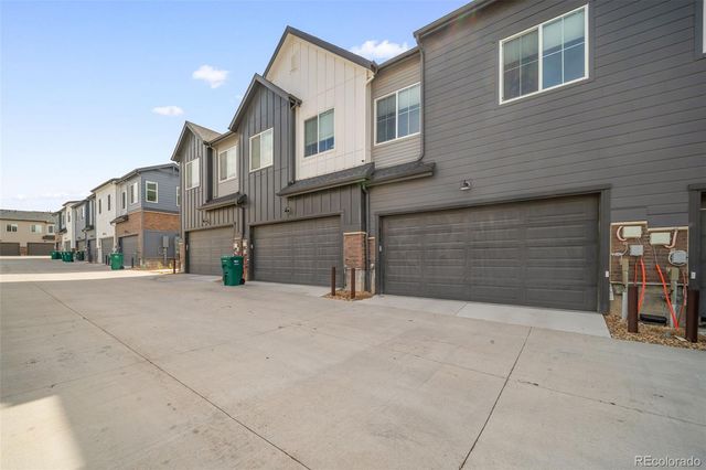 475 Millwall Circle, Castle Pines, CO 80108
