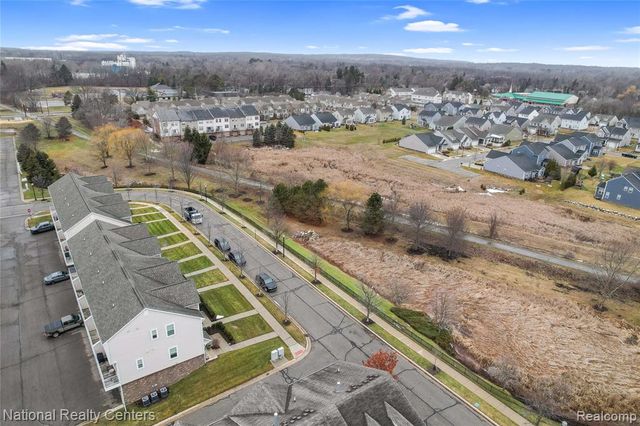 3127 Chambers, Wixom, MI 48393