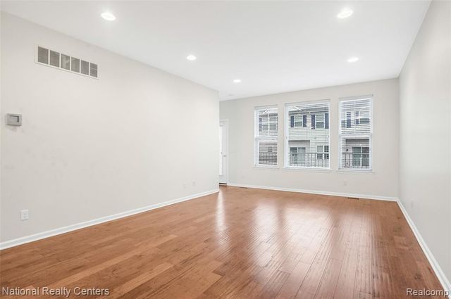 3127 Chambers, Wixom, MI 48393