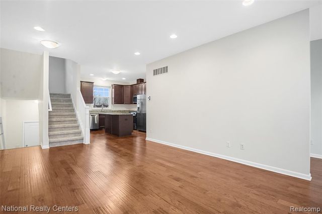 3127 Chambers, Wixom, MI 48393