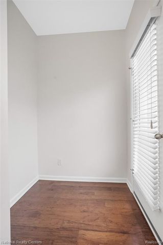 3127 Chambers, Wixom, MI 48393