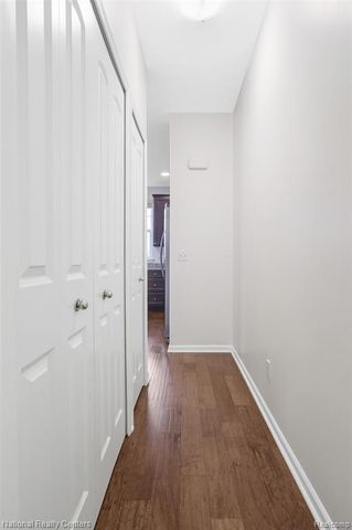 3127 Chambers, Wixom, MI 48393