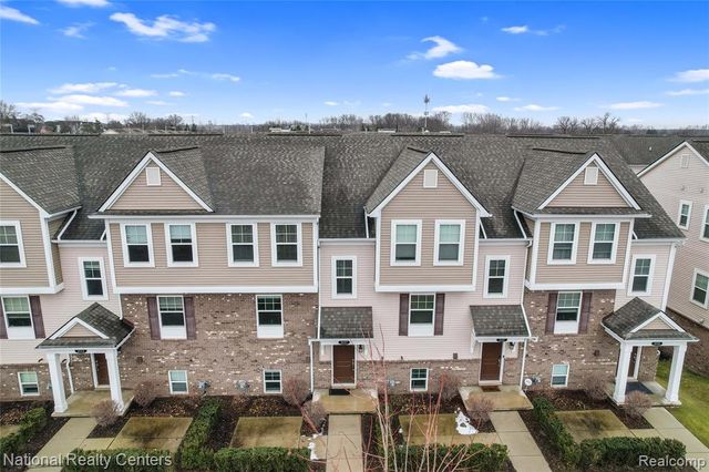 3127 Chambers, Wixom, MI 48393