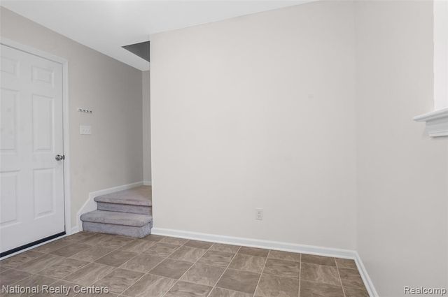 3127 Chambers, Wixom, MI 48393