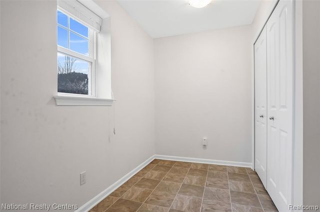 3127 Chambers, Wixom, MI 48393