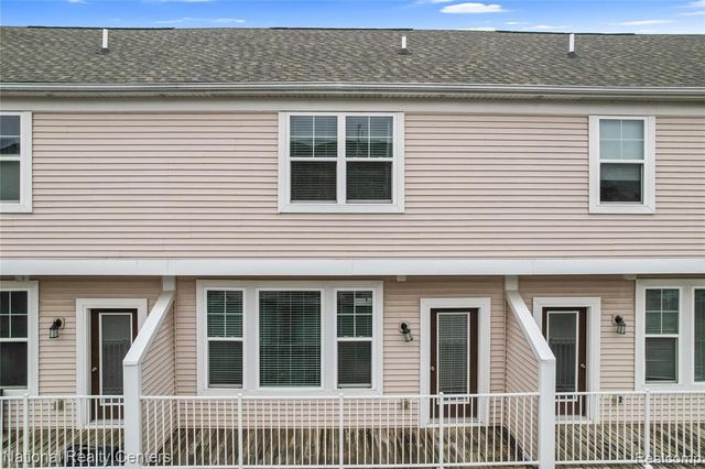 3127 Chambers, Wixom, MI 48393