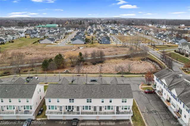 3127 Chambers, Wixom, MI 48393