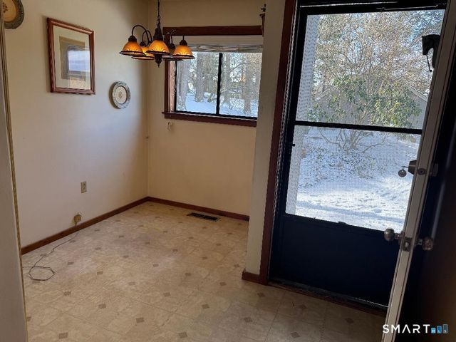 12 Edgehill Court 12, Woodbury, CT 06798