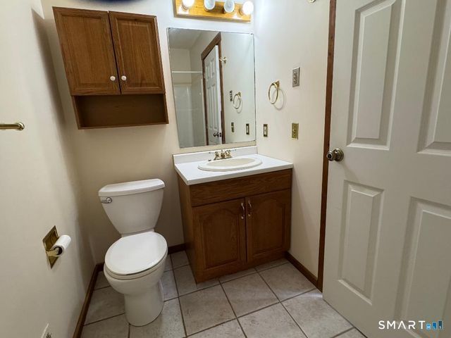 12 Edgehill Court 12, Woodbury, CT 06798