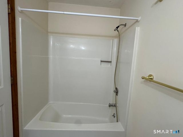 12 Edgehill Court 12, Woodbury, CT 06798