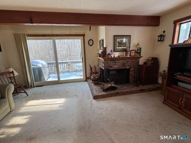 12 Edgehill Court 12, Woodbury, CT 06798