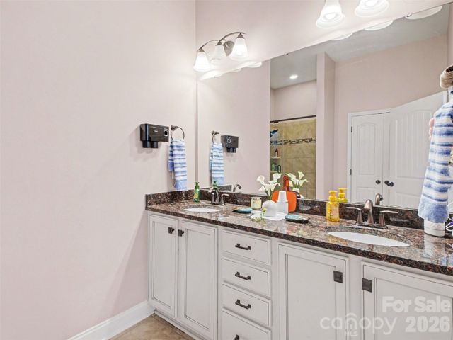 6713 Alderson Drive, Charlotte, NC 28269