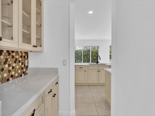 9286 NUGENT Trail, West Palm Beach, FL 33411