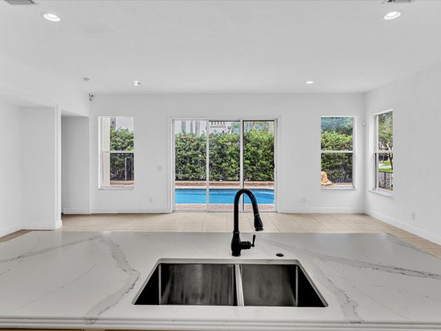 9286 NUGENT Trail, West Palm Beach, FL 33411