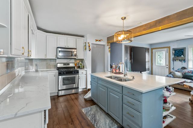 N268 Calvin Avenue, West Chicago, IL 60185