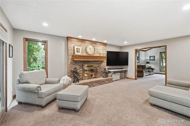 7670 Whispering Oaks Trail, Tipp City, OH 45371