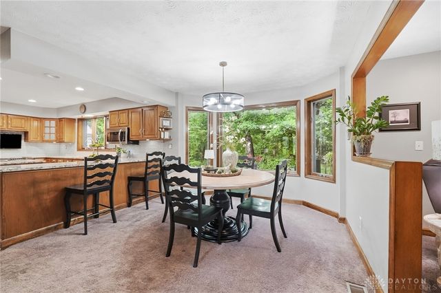 7670 Whispering Oaks Trail, Tipp City, OH 45371