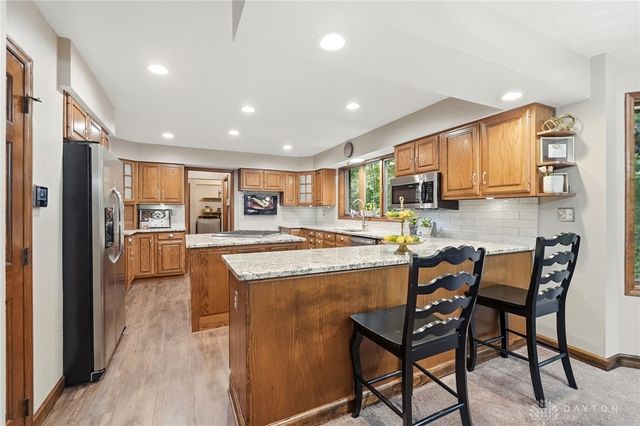 7670 Whispering Oaks Trail, Tipp City, OH 45371