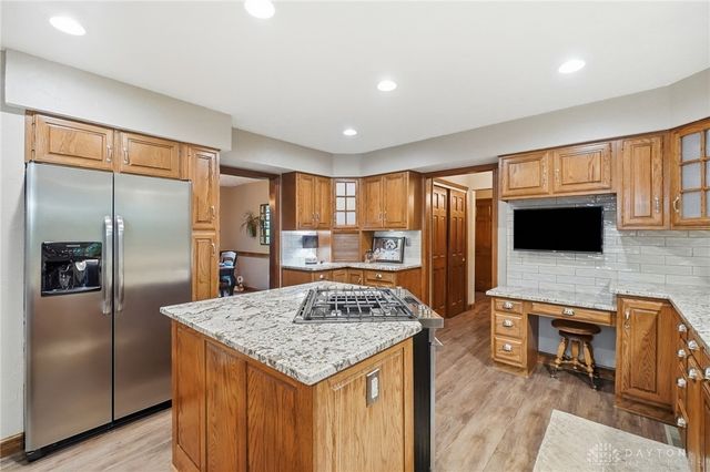 7670 Whispering Oaks Trail, Tipp City, OH 45371