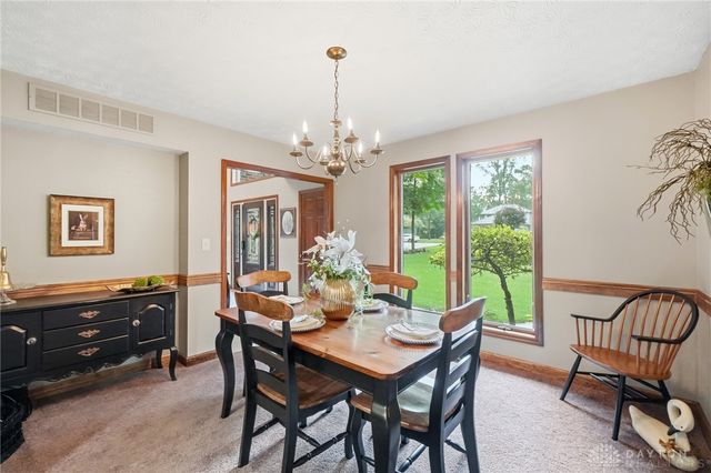 7670 Whispering Oaks Trail, Tipp City, OH 45371
