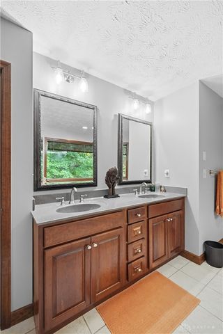 7670 Whispering Oaks Trail, Tipp City, OH 45371
