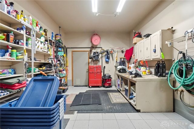 7670 Whispering Oaks Trail, Tipp City, OH 45371