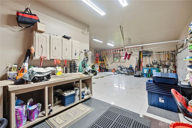 7670 Whispering Oaks Trail, Tipp City, OH 45371