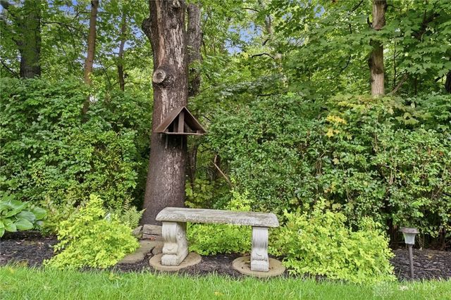 7670 Whispering Oaks Trail, Tipp City, OH 45371