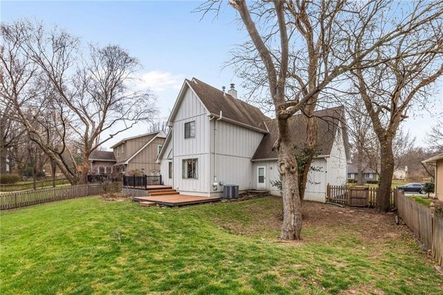 11301 Lowell Avenue, Overland Park, KS 66210