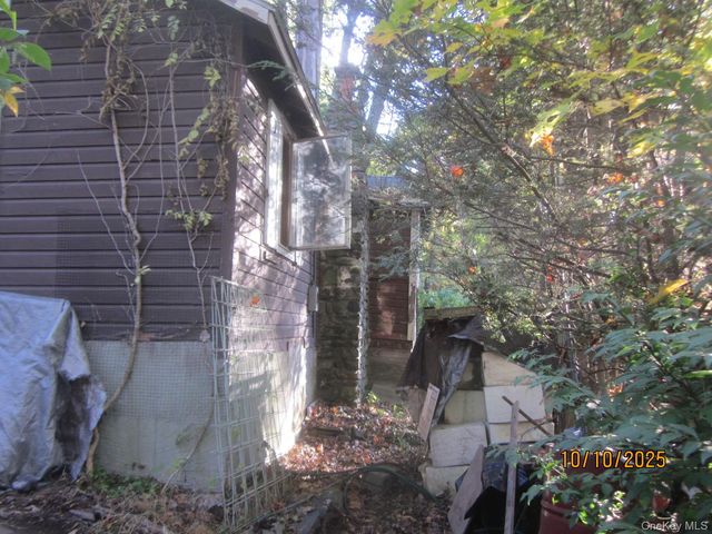 11 Woodland Circle S, Monroe, NY 10950