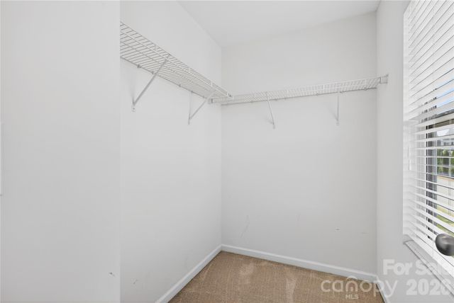 105 Brookshire Lane E, Statesville, NC 28677
