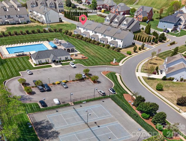 105 Brookshire Lane E, Statesville, NC 28677