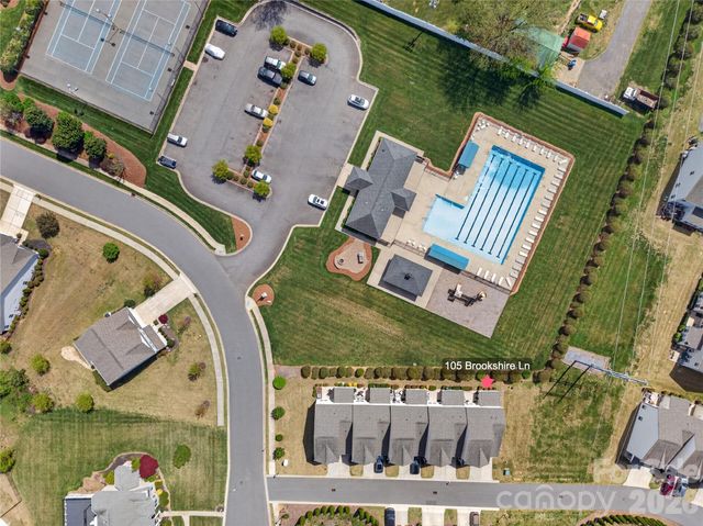 105 Brookshire Lane E, Statesville, NC 28677