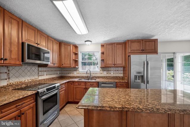 1624 OLD BAY LN, Severn, MD 21144