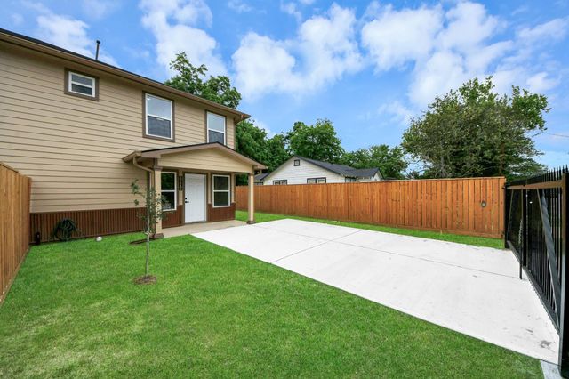 2430 Dolly Wright Street A, Houston, TX 77088