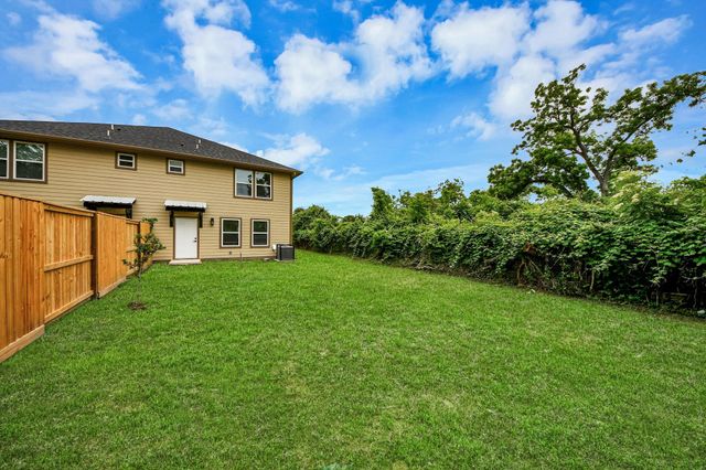 2430 Dolly Wright Street A, Houston, TX 77088