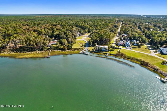 3275 Mooring Drive SE, Bolivia, NC 28422