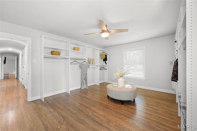 18 Country Aire Drive, Town And Country, MO 63131