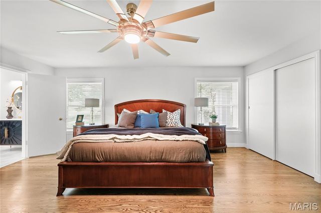 18 Country Aire Drive, Town And Country, MO 63131