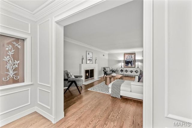 18 Country Aire Drive, Town And Country, MO 63131