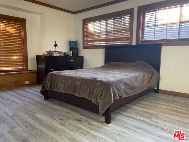 19923 Labrador Street, Chatsworth (los Angeles), CA 91311