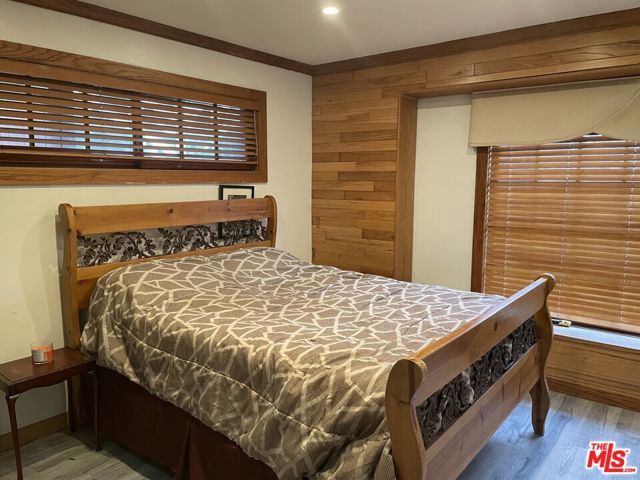 19923 Labrador Street, Chatsworth (los Angeles), CA 91311