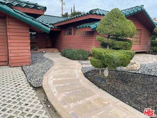 19923 Labrador Street, Chatsworth (los Angeles), CA 91311