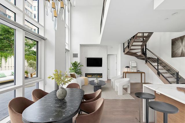 34 N 7TH Street TH3, New York City, NY 11249