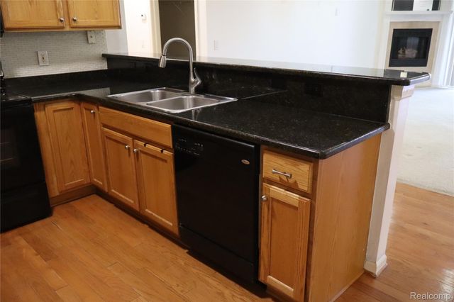 14554 Moravian Manor Circle 76, Sterling Heights, MI 48312