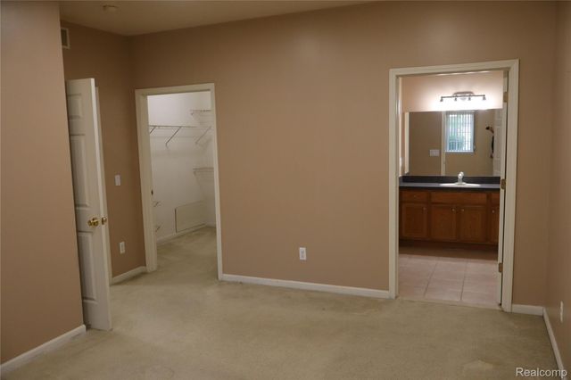 14554 Moravian Manor Circle 76, Sterling Heights, MI 48312