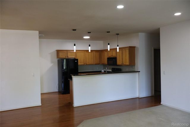 14554 Moravian Manor Circle 76, Sterling Heights, MI 48312
