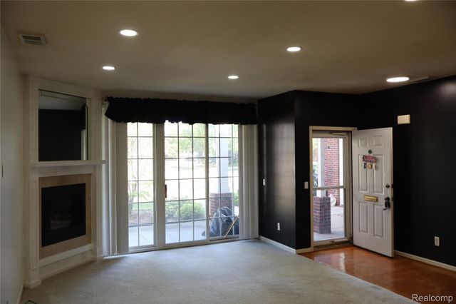 14554 Moravian Manor Circle 76, Sterling Heights, MI 48312